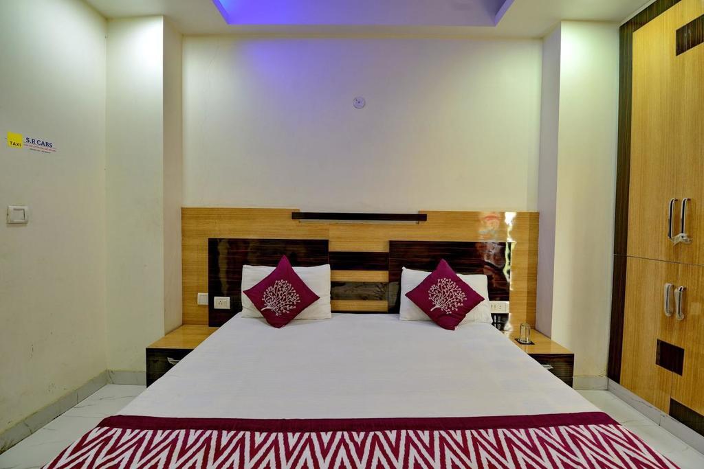 Goel Residency Hotel Delhi  Exterior photo